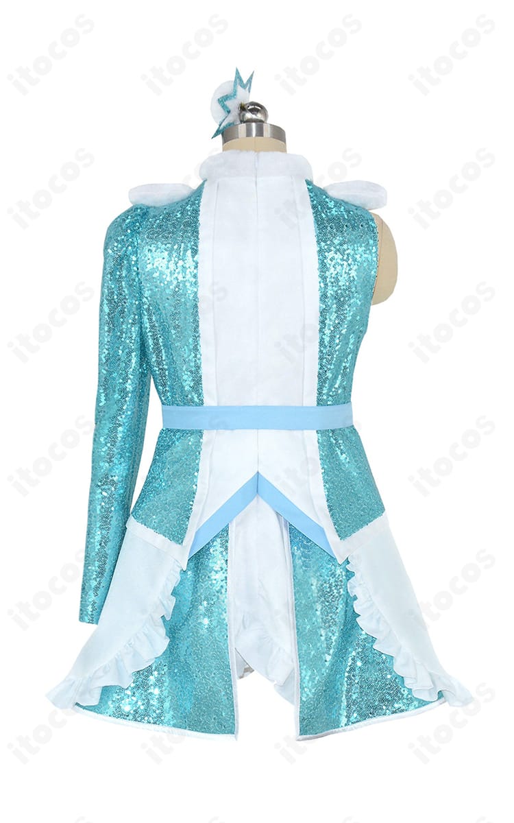 国木田花丸「自己ベスト更新ずら♪」コスチュームの背面全体。スカートの広がりと後ろ姿のラインを確認。