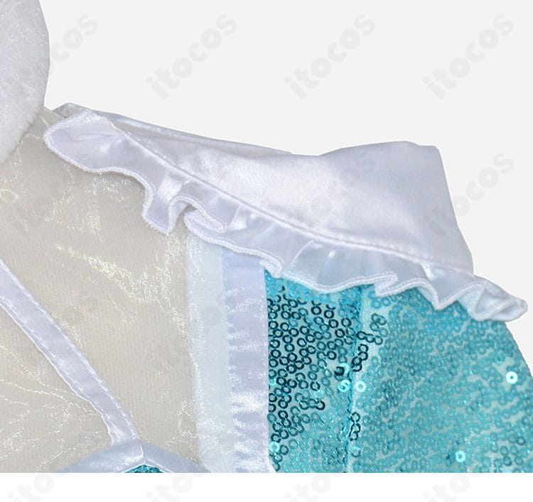 肩から袖にかけての装飾・パイピングと可動域の作りがわかる詳細写真