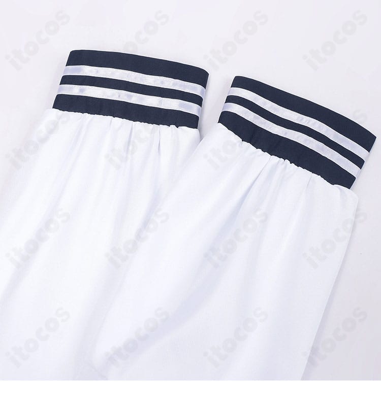 鈴木みゆ 学園制服コスプレの袖口デザインとステッチの近接写真