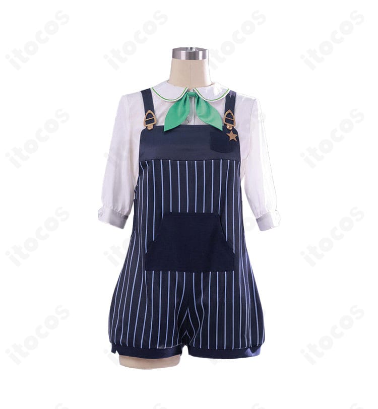 ロングコート前身頃と装飾パーツのディテール（徽章・腰飾り）