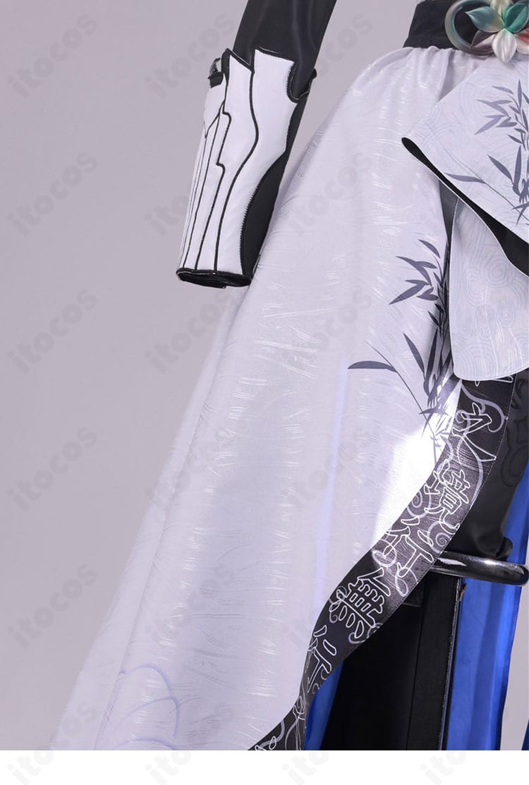 下衣裾周りの装飾ラインと生地切替ディテール