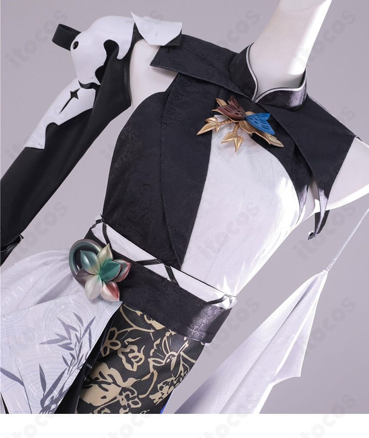 胸飾りと腰飾りの取り付け・質感ディテール