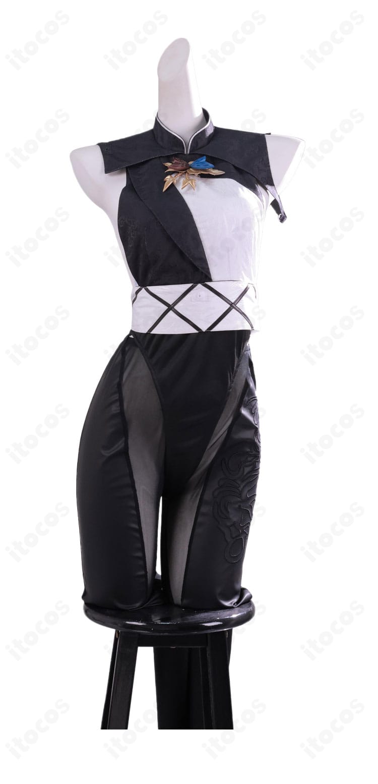 インナー上衣のフロント装飾と縫製ディテール