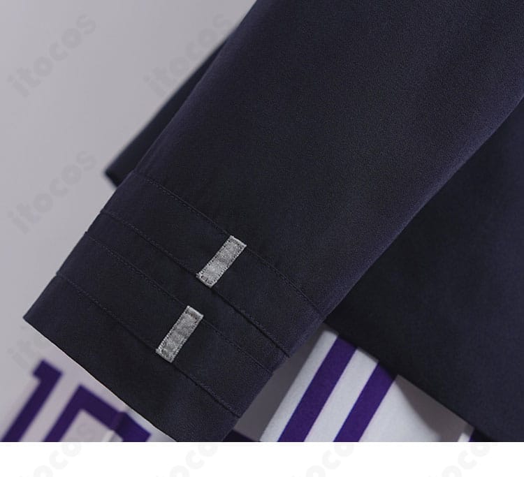 袖口ディテールの近接画像。袖のカフス、ステッチ、装飾の仕上げを確認。