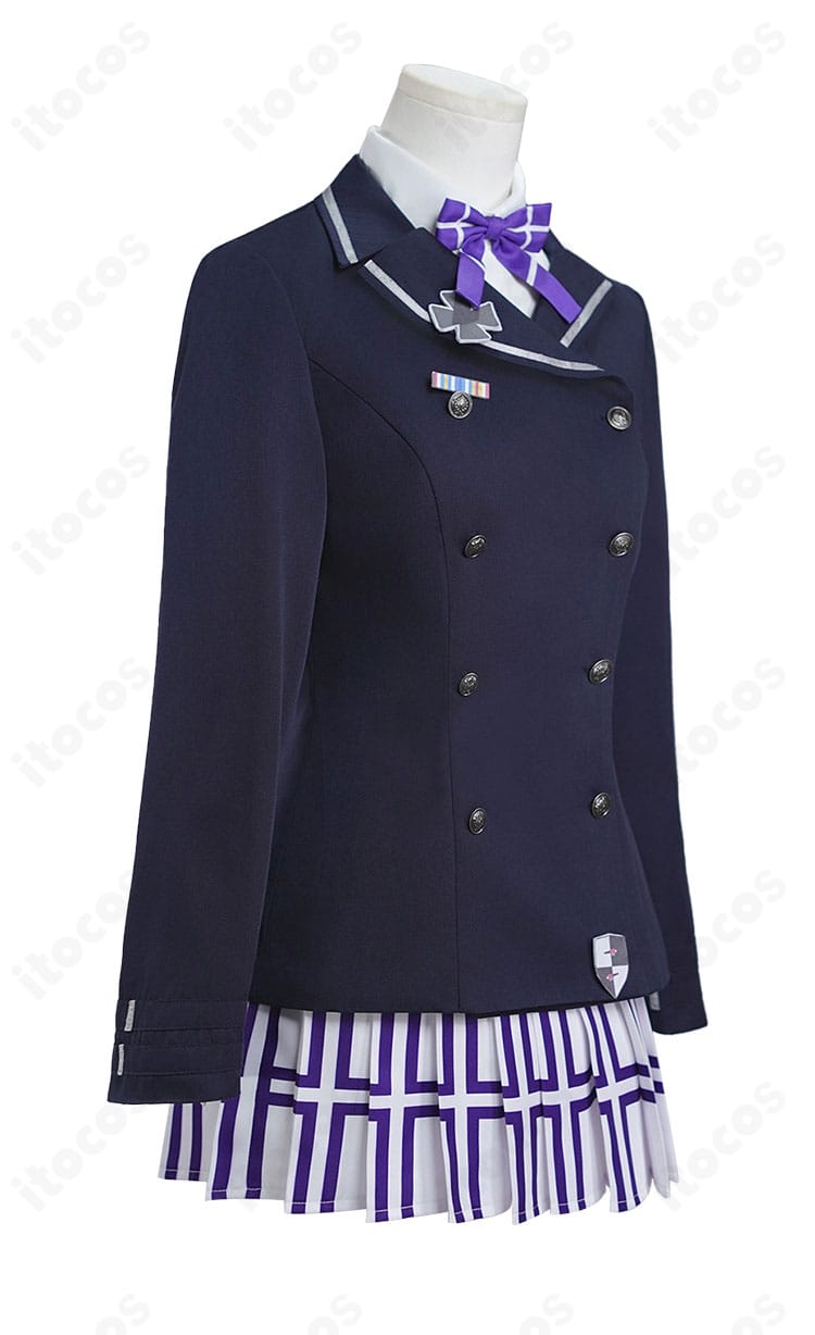 HK416 緋染め薄桜 コスプレ衣装の側面。コートのラインとスカートのフレア、シルエットの立体感を確認できる画像。