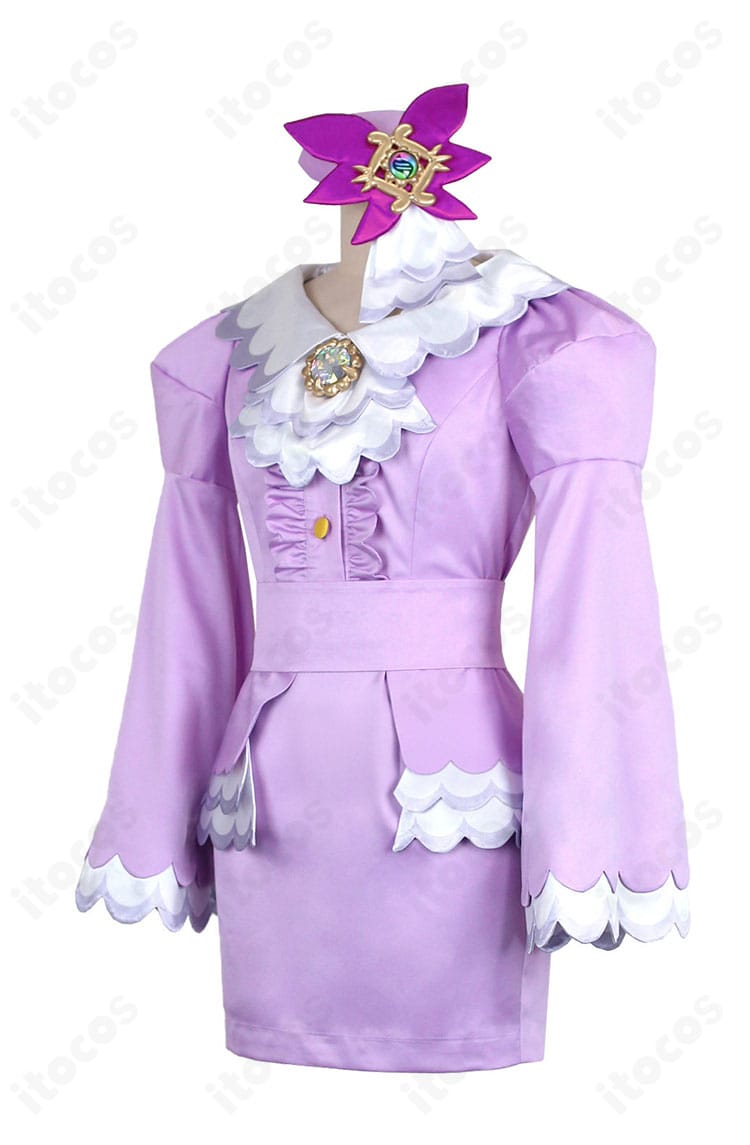 ユカリ衣装のワンピース側面。サイドのシルエットとオーバースカートの重なりを強調した角度