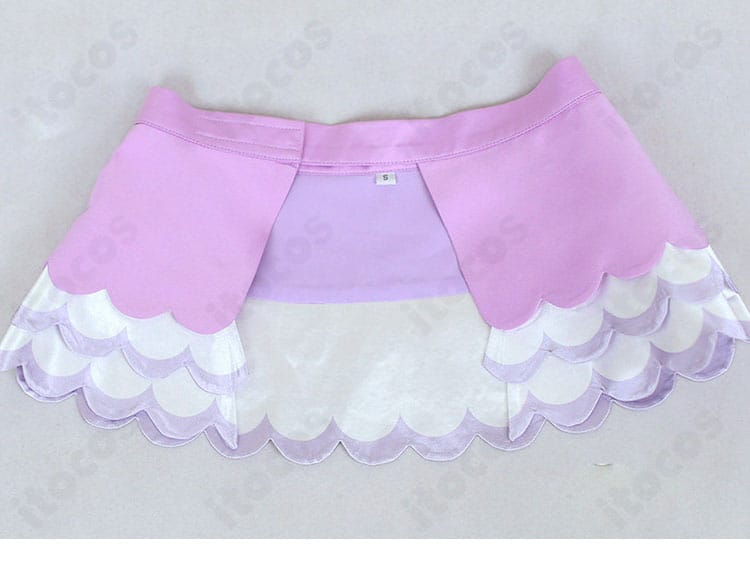 スカート装飾のディテール。裾のトリムとレイヤー構成を拡大