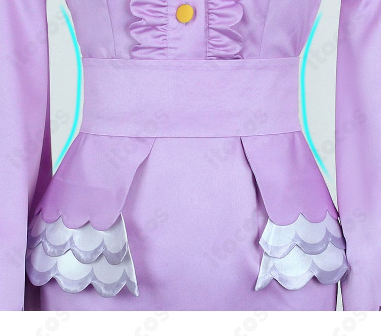 ウエスト周りの装飾ディテール。ベルトと腰飾り、ギャザーの入り方を拡大