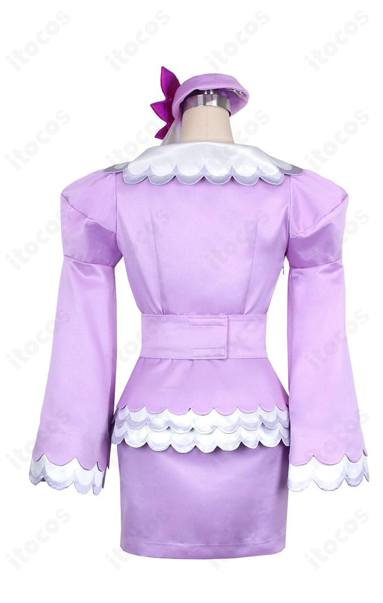 ユカリ衣装の背面。ウエストラインと背面装飾、スカートの広がりが分かる全景