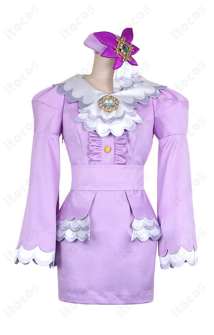 ユカリ衣装のワンピース正面。スカーフとベルト位置、胸元のラインが確認できる全景