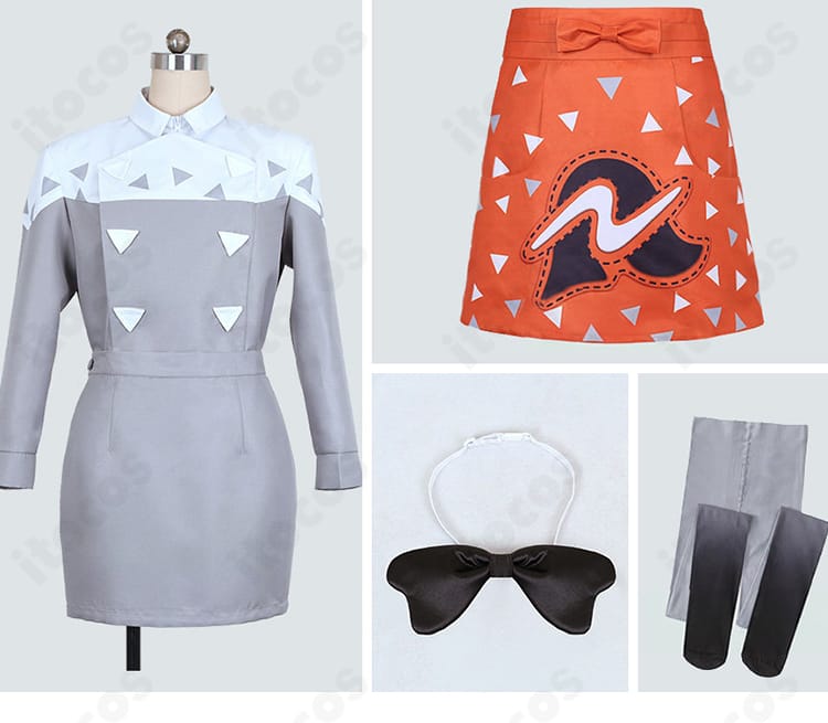 セット内容の平置き画像。トップス・スカート・エプロン・蝶ネクタイ・タイツの5点が一目で分かる