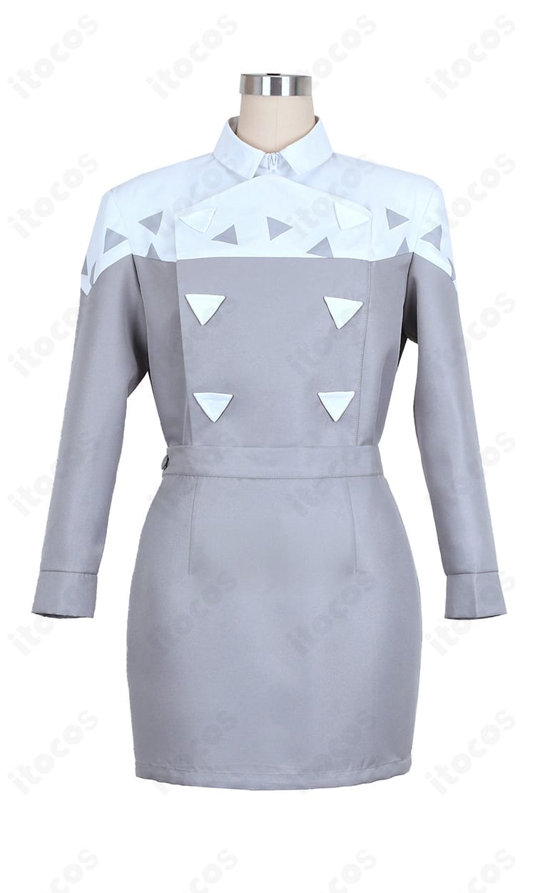 全体装飾のクローズアップ。生地のハリ感とステッチ、ポケット周りの意匠を強調