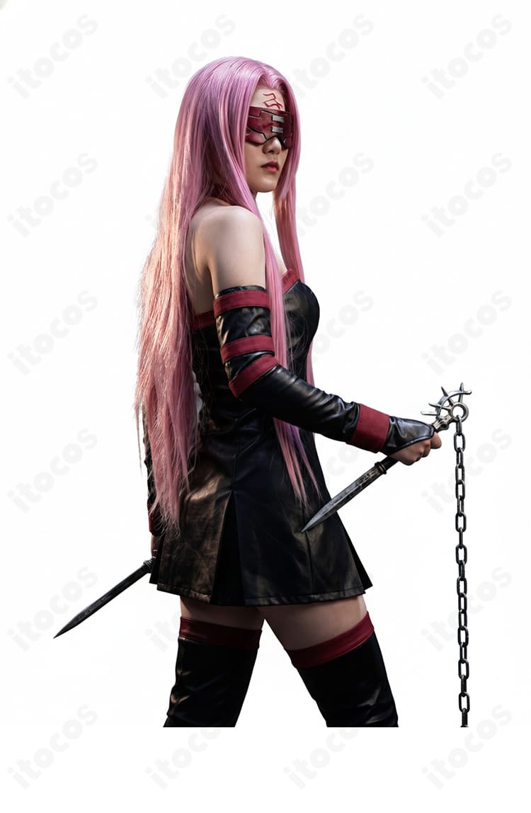 人物着用の横向きディテール。ベアトップの安定感とレッグカバーのラインがわかるショット。