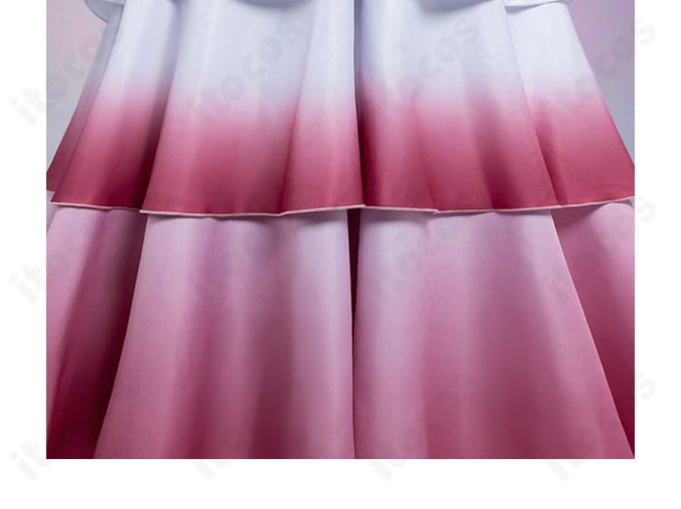 背面スカートのグラデーション装飾と生地感のアップ