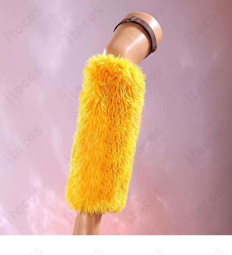 レッグストラップとレッグカバーの装着例。脚部のフィット感と固定位置を示すディテール画像。