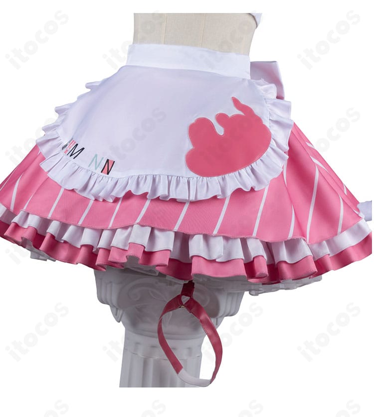 スカート装飾のクローズアップ。フリルや縁取りのディテール、発色と質感が伝わる詳細写真。