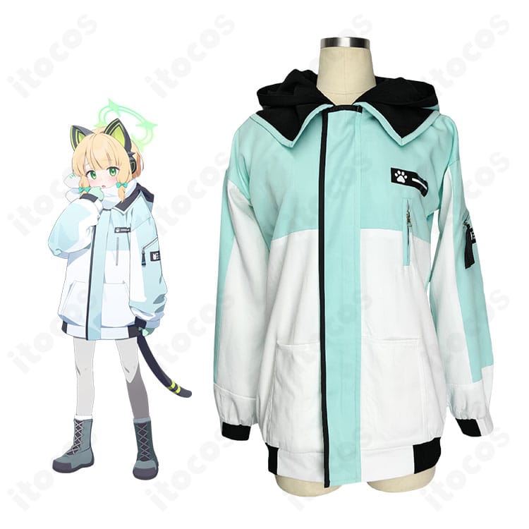 才羽モモイ（ブルーアーカイブ）防寒コートを人物が着用し全体を見せた画像