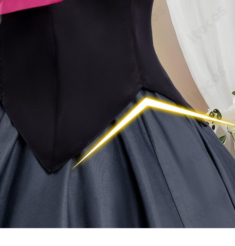 ウエスト周りの装飾ディテール。切替とステッチワークの仕上がりを確認できる画像