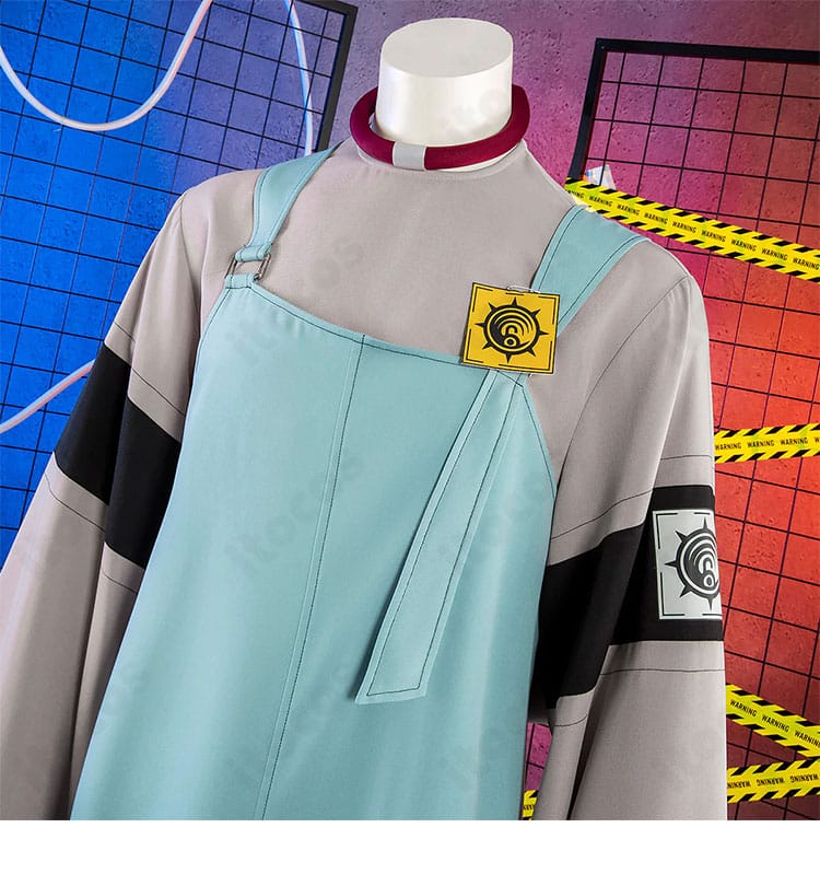 肩と袖の装飾ディテール。ステッチとパーツ配置によるワーク感の再現を示す接写。