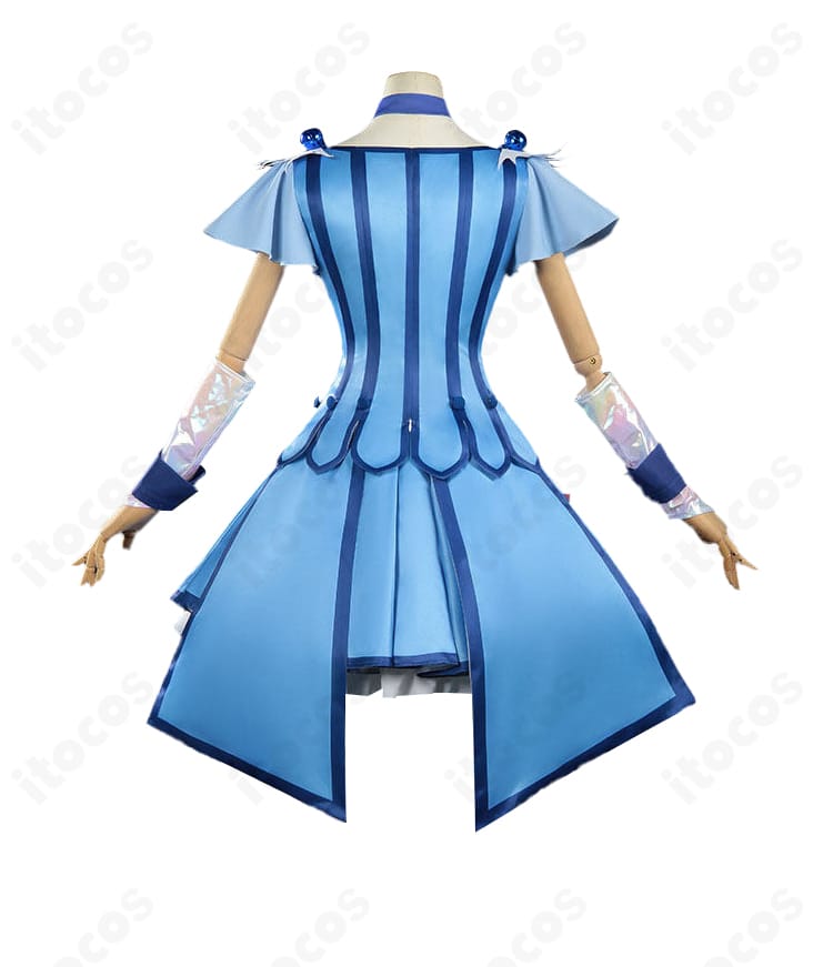 キュアビューティ衣装の背面。後ろ開き構造とリボン、背面装飾の位置関係を示す写真