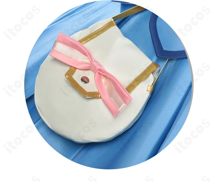 ウエストのポーチ装飾。装着位置と固定方法、カラーアクセントが分かるディテール