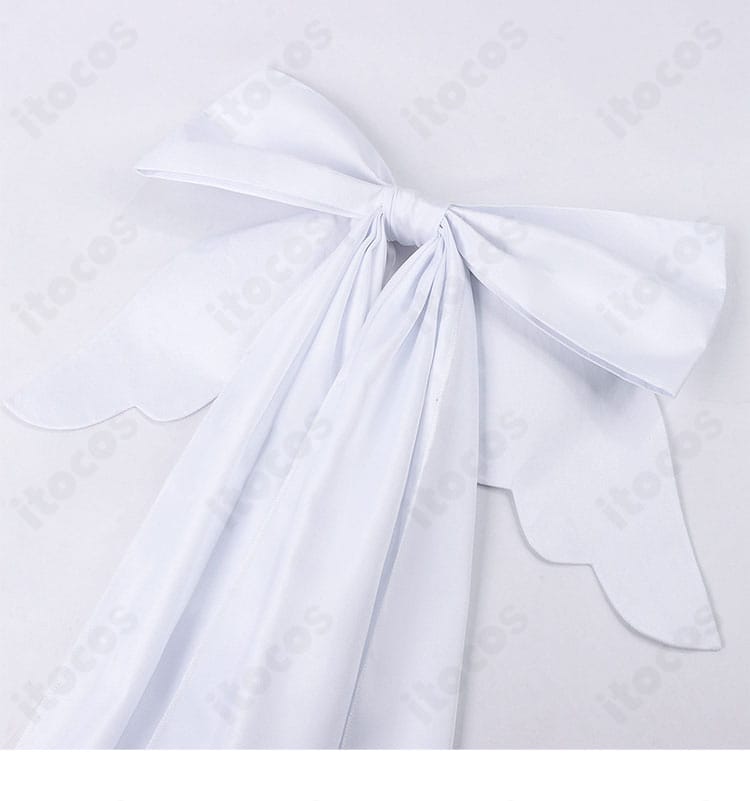 背部の蝶結びリボンのクローズアップ。形状保持と質感