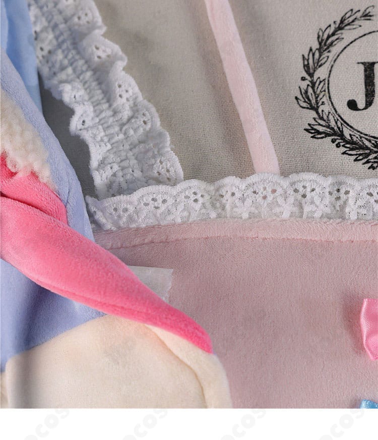 花蕾モチーフ飾りの造形ディテール