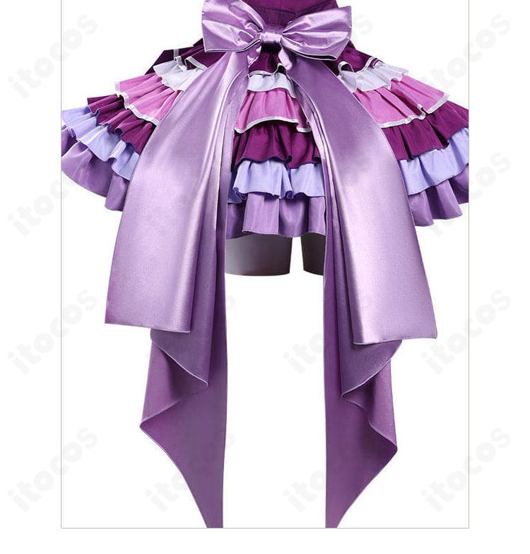 背面大型リボンの形状とボリューム感のディテール