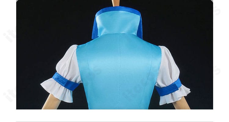 背肩の装飾ディテール。後ろ姿のアクセントとなるパーツの形状を示す画像