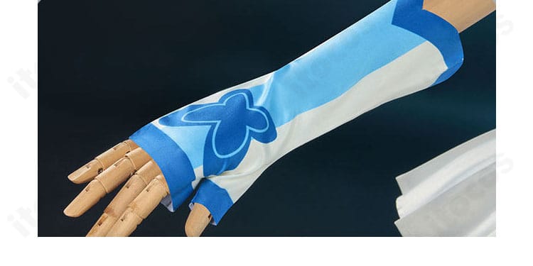 手袋の装飾アップ。指先の形状と素材感、縁取りの仕上げを示す画像