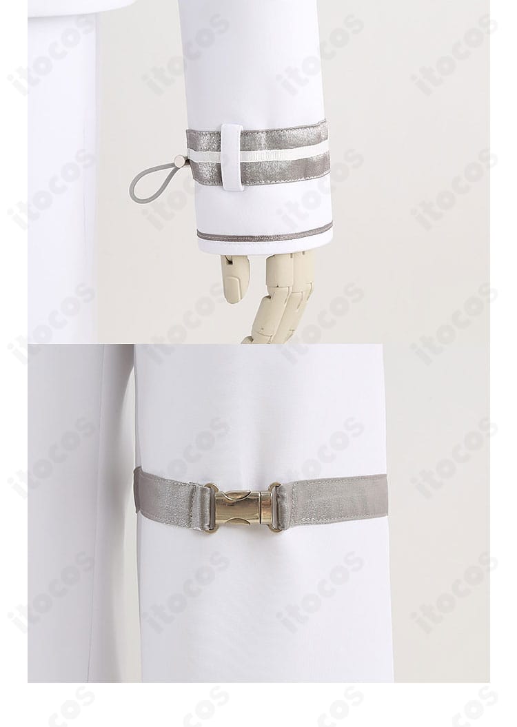 袖とパンツ裾のライン・装飾を比較できるディテール画像