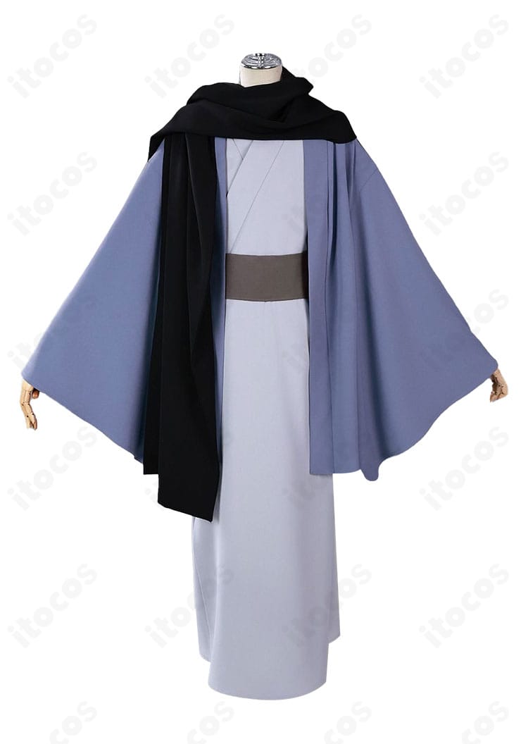 巴衛コスプレの狐耳と尻尾の質感を示す画像。毛並みの方向とボリュームが分かる構図