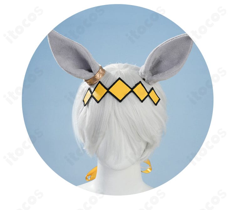 耳・髪飾りの細部。形状と固定金具の構造、質感が分かるアップ