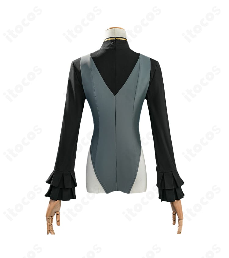 レオタード背面の装飾ディテール。背中の切り替えとステッチの見え方を拡大