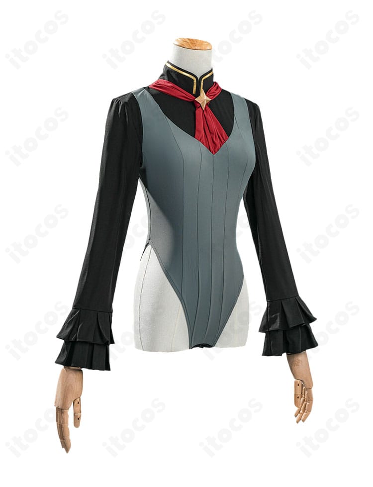 レオタードの側面装飾ディテール。縫製ラインとサイドの意匠を近距離で示す