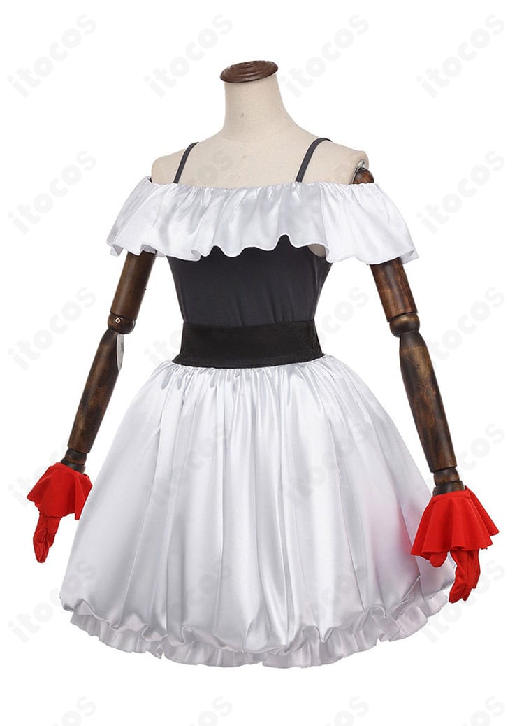 有馬かな B小町衣装の側面シルエット。ウエストラインとスカートのフレア量、側面ファスナー位置が見える写真