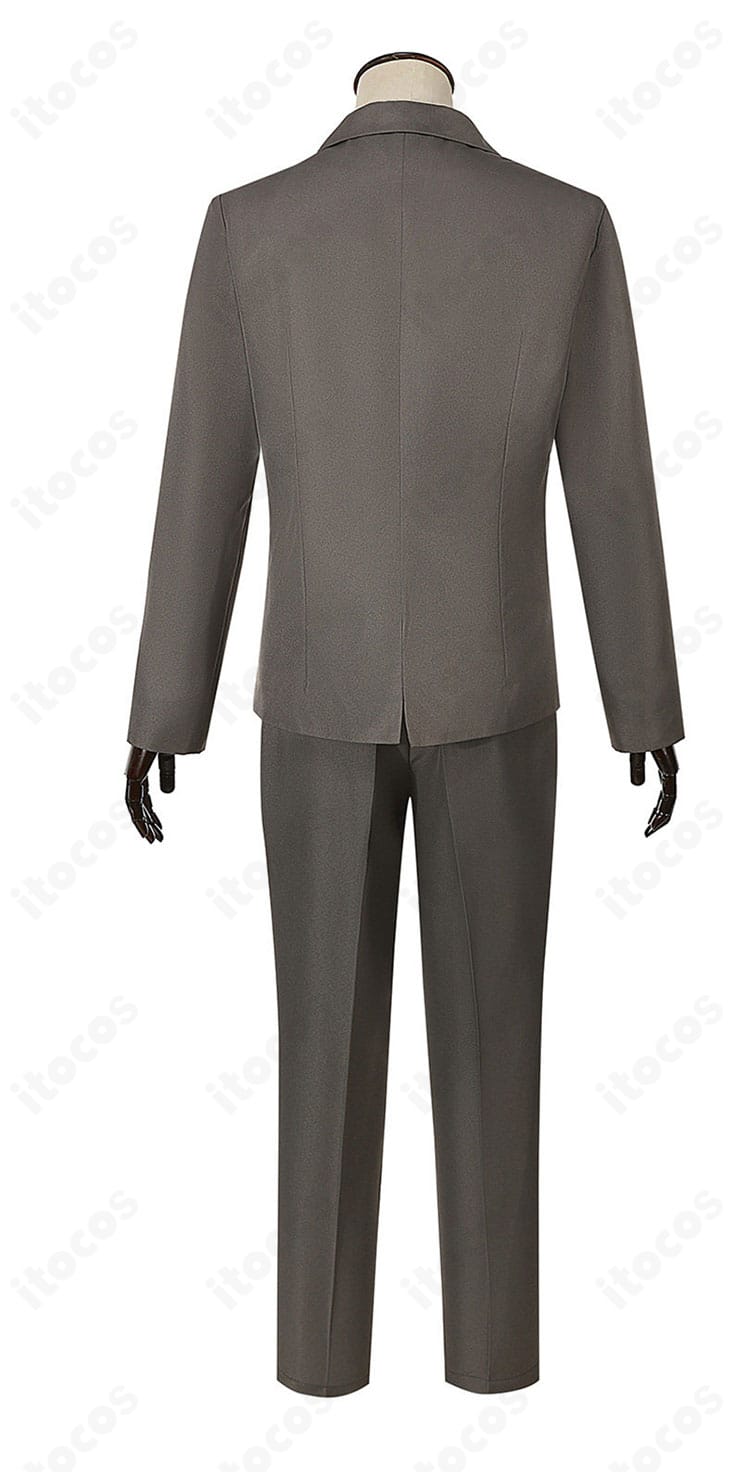 星野アクア学園制服コスプレの背面全体像とベント・裾の形状