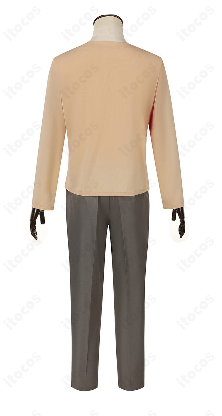 長袖トップスの背面ディテール(ヨーク・縫製・シワ感)