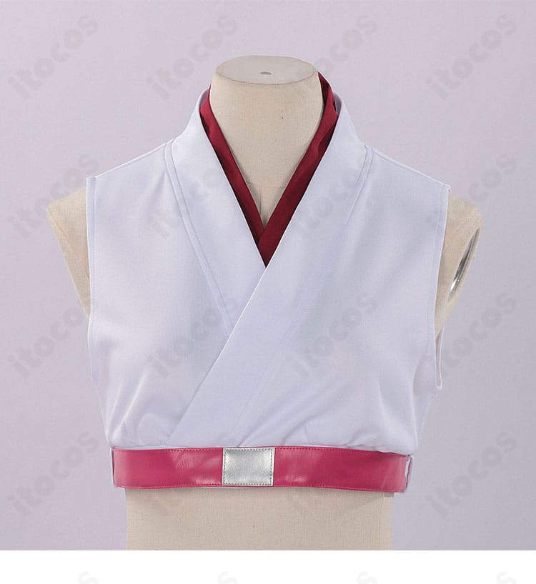 上衣の装飾全体。切り替えラインと素材感のコントラストが分かるディテール写真。