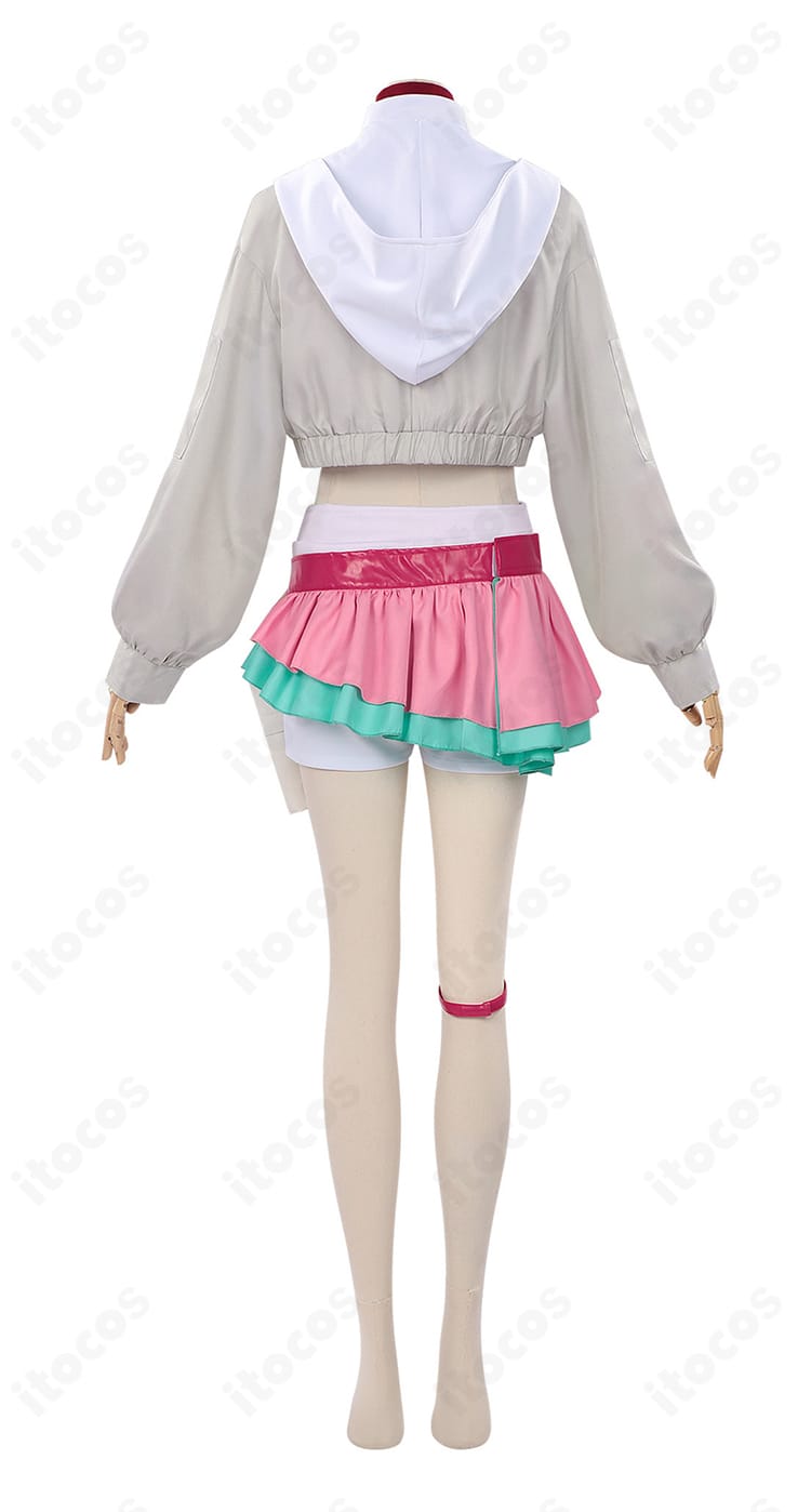 綾紬芦花 コスプレ衣装の背面。コートの落ち感や背面のディテールが分かる背面図。