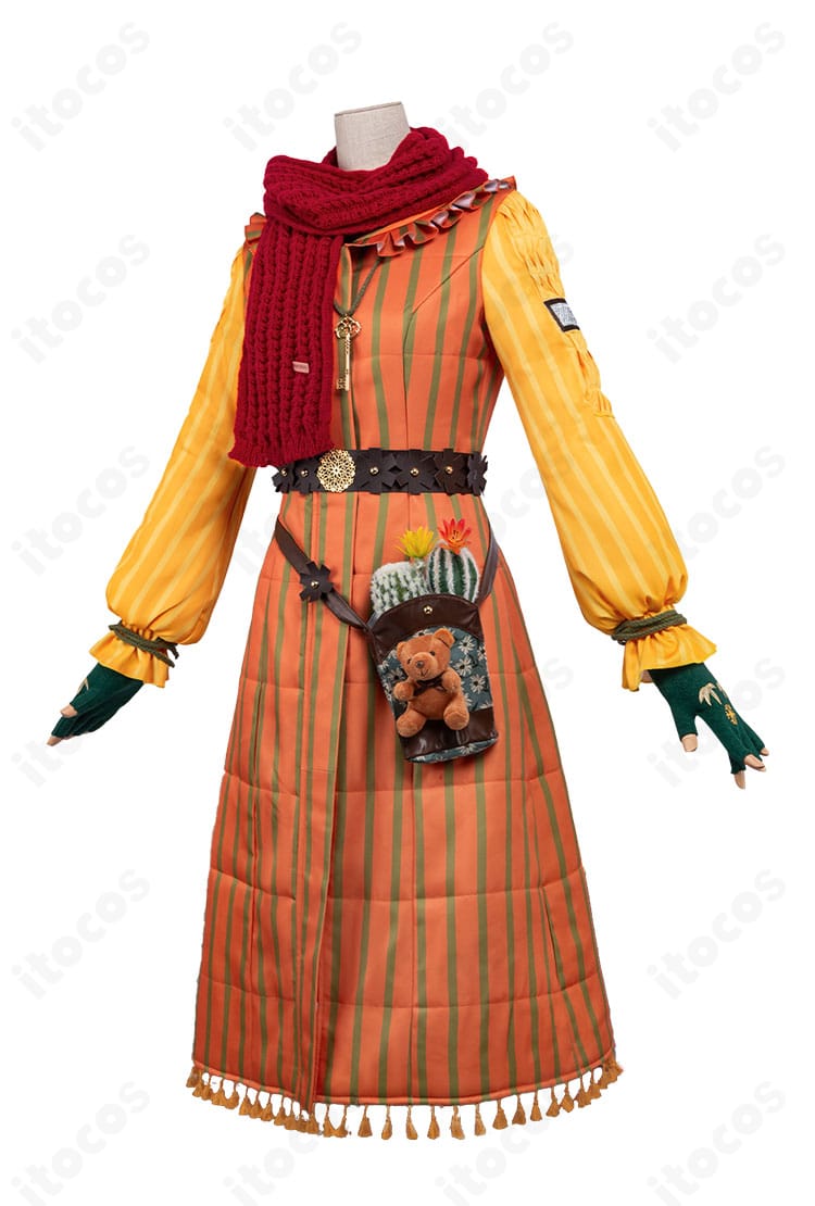 エマ・ウッズ「暖かい冬の記憶」ワンピースの質感とマフラーのボリュームが分かるコスチューム