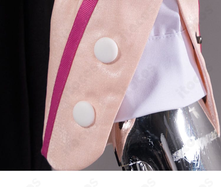 サイズ展開(S〜XL)に合わせた着用感イメージ。体型に応じたきれいなラインを想起させる写真。