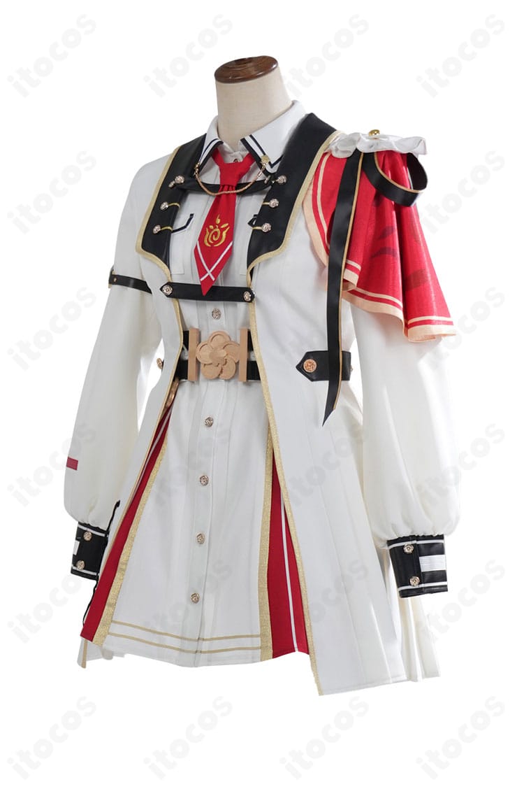 百鬼あやめ 軍服風コスの肩周りディテール。立体装飾とステッチの仕上がりに焦点。