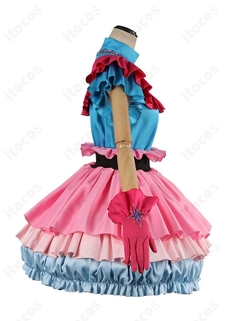 【推しの子】星野アイ アイドル衣装 小物クローズアップ。髪飾り・手袋・耳飾りの質感と配置