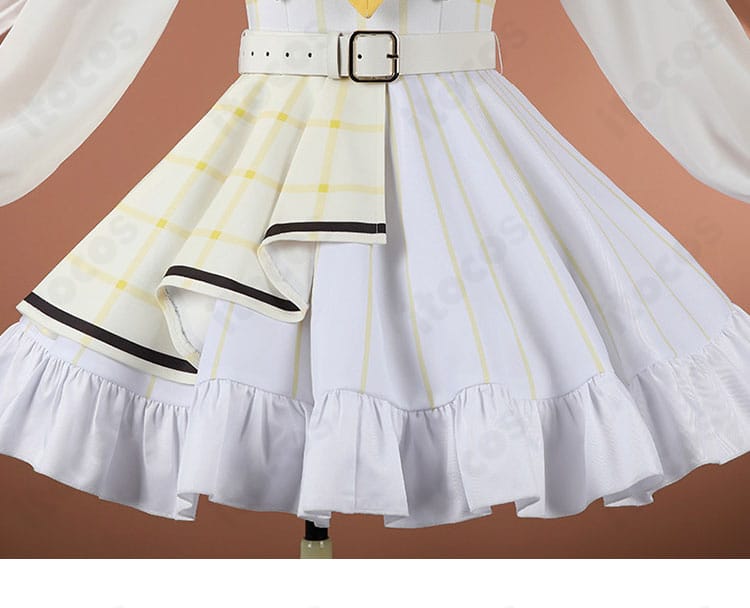 スカート裾の装飾・トリムとレイヤー構成の詳細