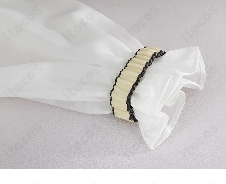 袖口の装飾・カフスまわりのトリム詳細