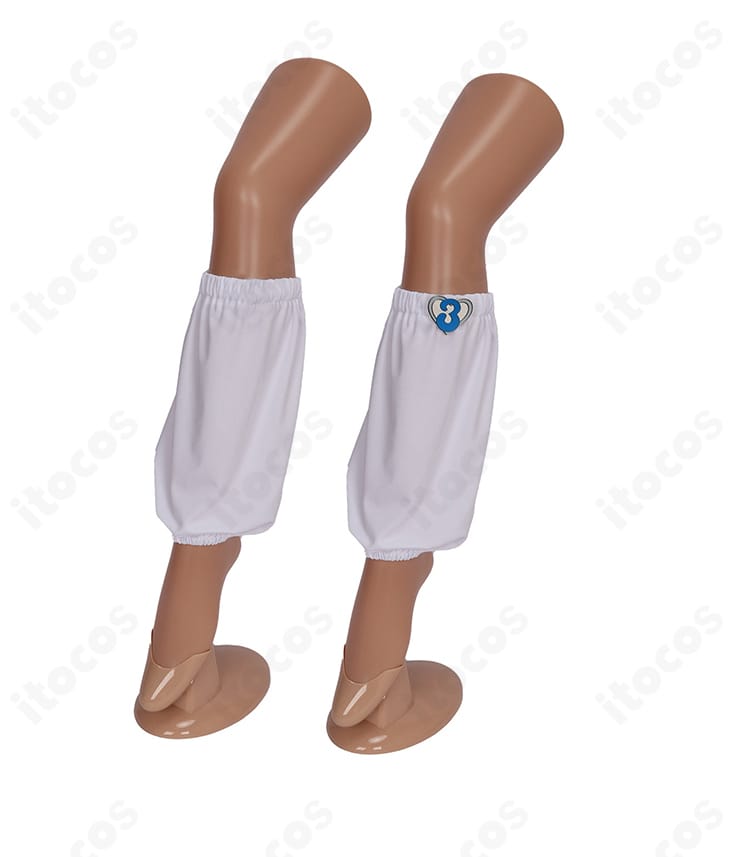 兎田ぺこらライブ衣装の装飾ディテール接写。縁取り、リボン、留め具などの質感と縫製を確認できる画像。