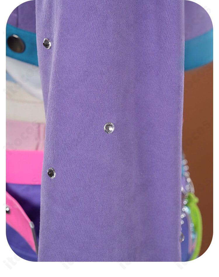 袖のダイヤ柄（菱形）装飾ディテールと縫製のアップ