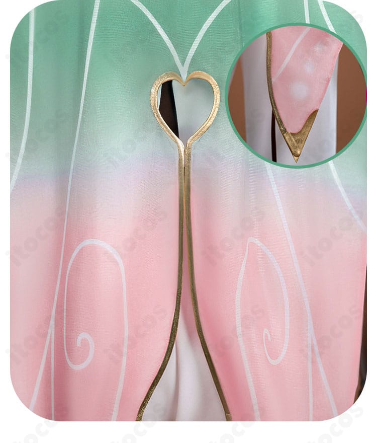 背面マントの装飾ディテール（ドレープと裾ライン）