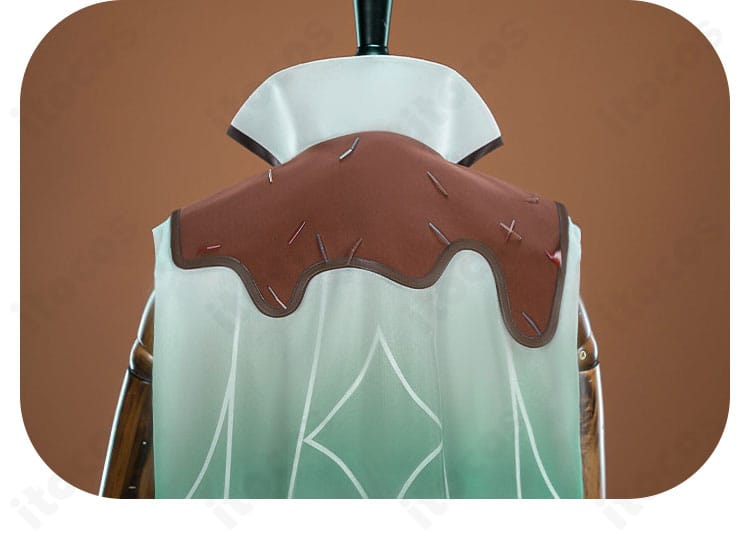 上衣コートの生地とボタン周りのディテール